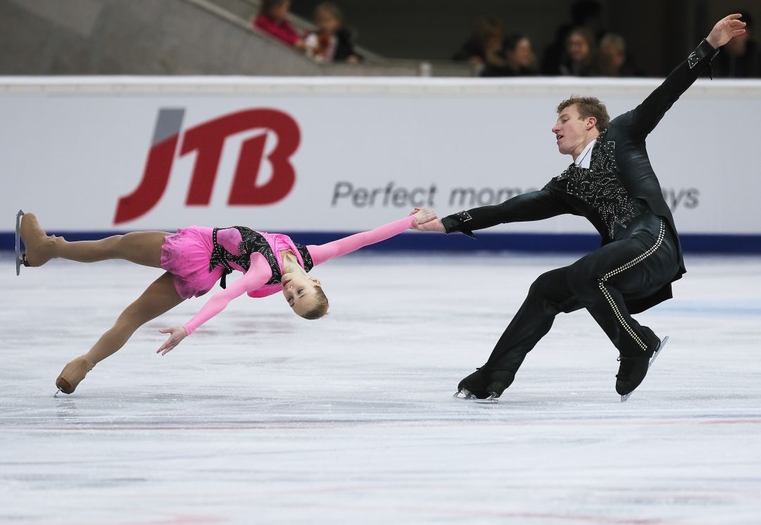 Julia Antipova dall'alto dei suoi 26 kg. di peso accusa l'ex allenatrice Natalia Pavlova