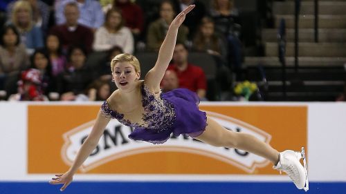 Gold e Leonova danno spettacolo nel programma corto del NHK Trophy