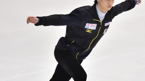 Gold e Leonova danno spettacolo nel programma corto del NHK Trophy
