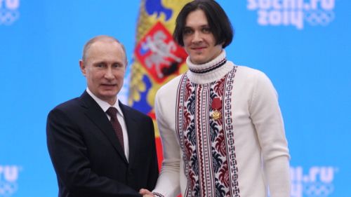 Aleksander Tikhonov torna padre-padrone. Attacca Evgeny Ustyugov e il precedente management