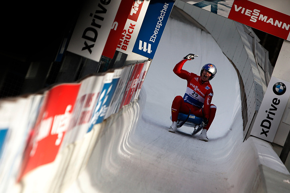 Dominik Fischnaller vince ad Igls. Felix Loch squalificato