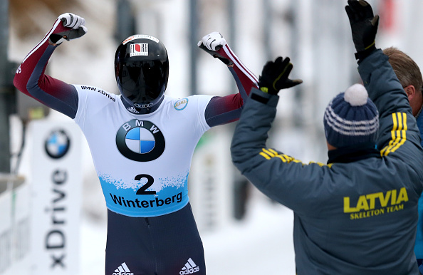 Un mostruoso Martins Dukurs conquista a Winterberg il suo terzo titolo mondiale