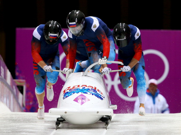 Zubkov guida la prima manche del bob a quattro. Bertazzo