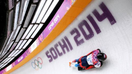 Gold e Leonova danno spettacolo nel programma corto del NHK Trophy