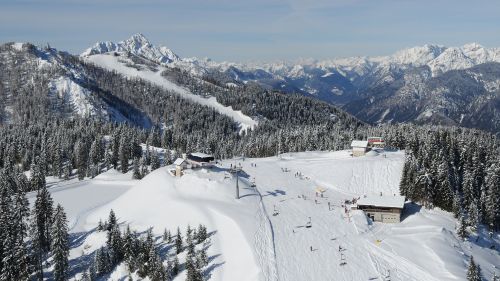 Tarvisio: La magia del Monte Lussari accesa dallo Ski by night