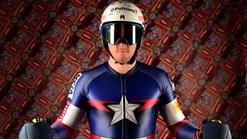 Una tuta da Capitan America per gli americani che lanciano la sfida olimpica ai principali avversari