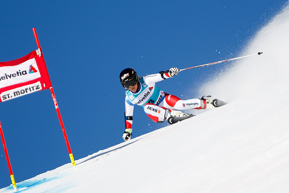 Lara Gut guida la giovanissima squadra svizzera nell'ouverture di Soelden