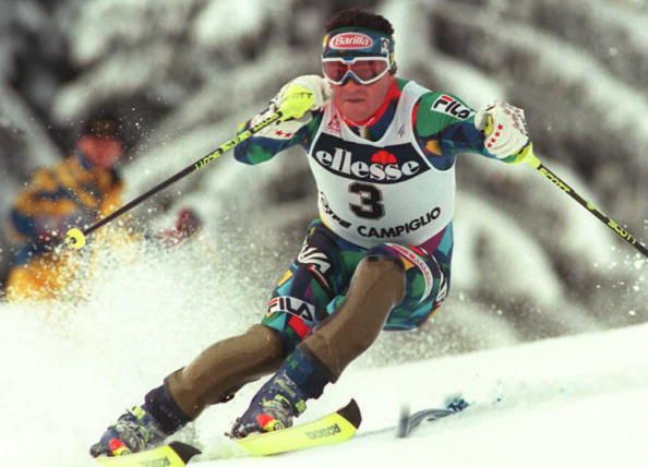 Tomba oltre ai trionfi a cinque cerchi mieteva successi anche in Coppa del Mondo. Ecco in azione nel mitico Canalone Miramonti di Madonna di Campiglio