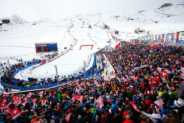 Mikaela Shiffrin apre la prima manche dello slalom mondiale di St.Moritz. Numero 5 per Zuzulova, 7 Holdener, 12 Costazza
