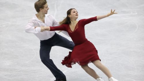 Dominio a stelle e strisce nella short dance! Conducono Kaitlin Hawayek/Jean-luc Baker