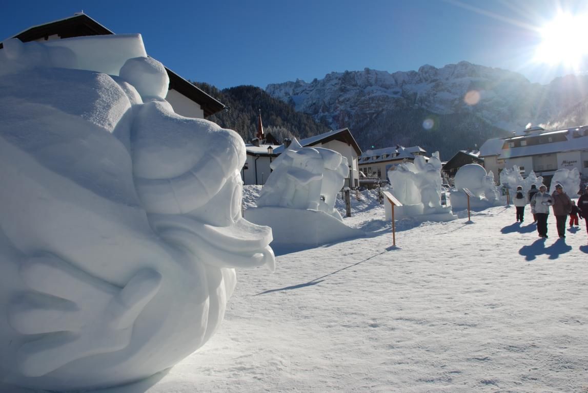 Concorso di sculture in neve 
Meravigliose creazioni di neve possono essere ammirate a Selva nei mesi di dicembre e gennaio.

www.valgardena.it