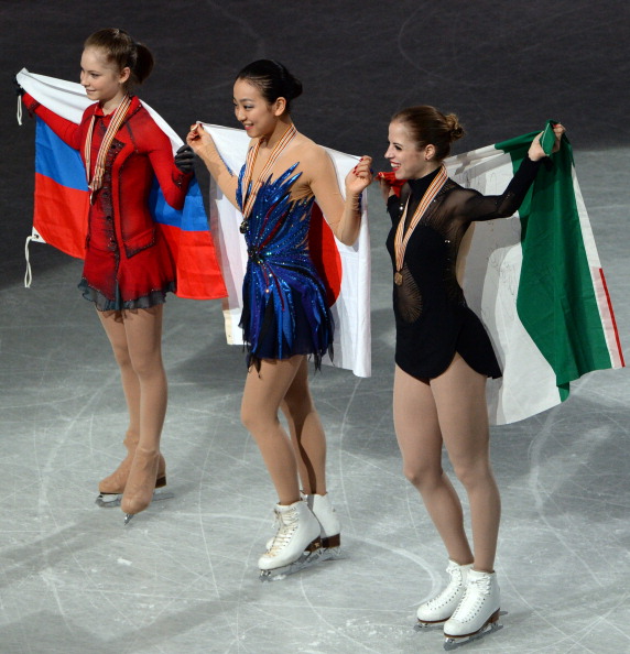 Il saluto delle grandi: oro in casa per Mao Asada, bronzo per Carolina Kostner mentre Julia Lipnitskaia si aggiudica l'argento