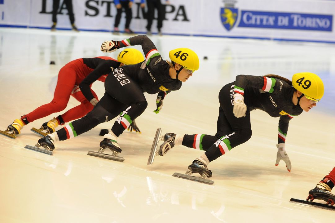 Coppa del Mondo a Torino. I 500 parlano italiano: Fontana argento, quarta Martina Valcepina