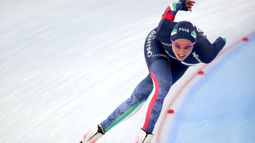 Finale thrilling a Planica: Freund vince la Coppa del Mondo a pari punti grazie a Jurij Tepes in una gara meravigliosa!