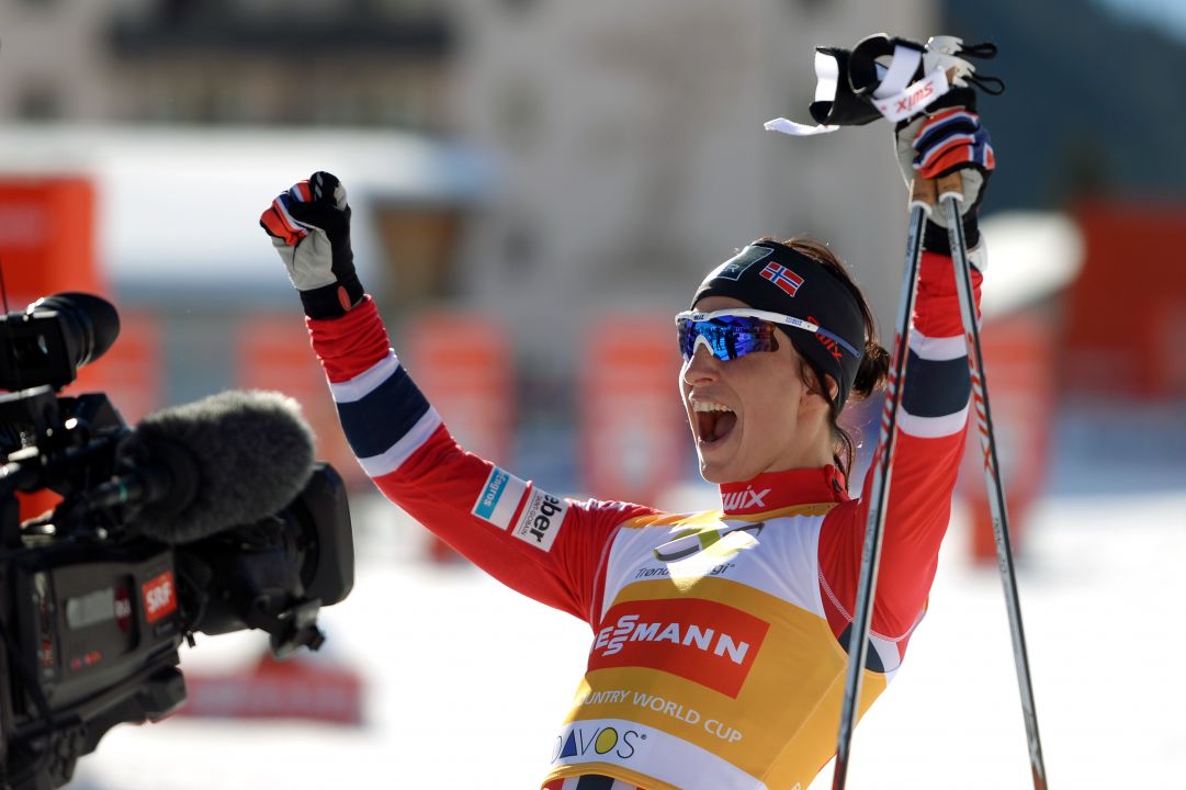 Marit Bjørgen vince come da copione il prologo del Tour de Ski