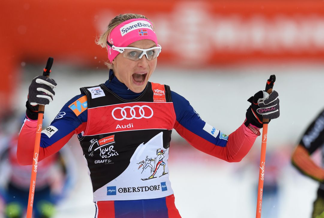 Johaug vince la 10 Km di Oberstdorf, ma Østberg non molla