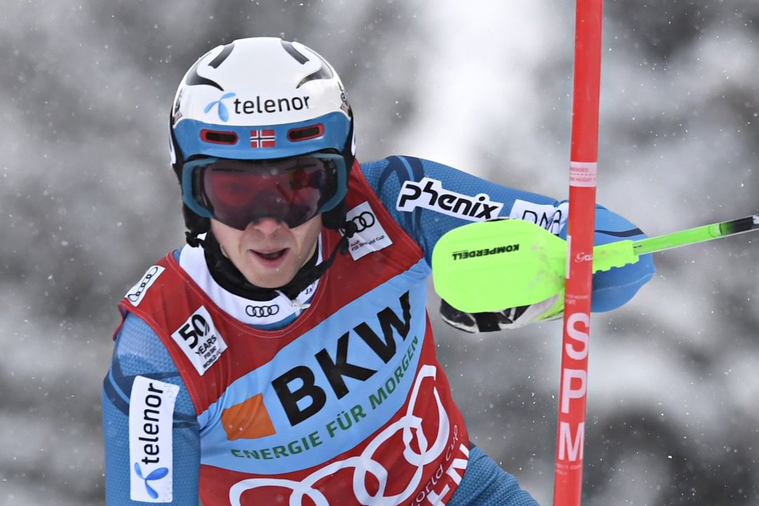 Henrik Kristoffersen vince con brivido lo Slalom di Wengen