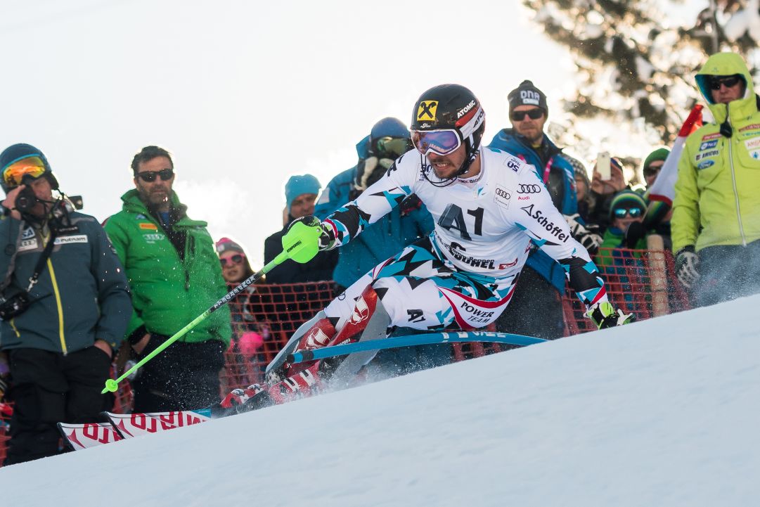 Uno straordinario Marcel Hirscher recupera nove posizioni e vince lo Slalom di Kitzbühel