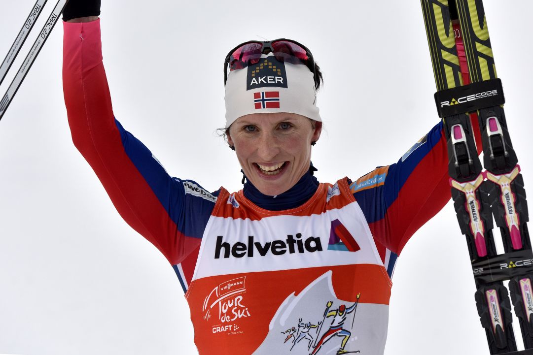 Bjørgen passeggia sul Cermis e conquista il suo primo Tour de Ski