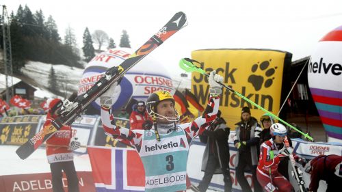 Marcel Hirscher va per il poker nello Slalom di Adelboden