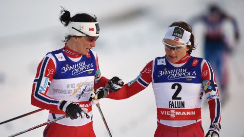 Simon Ammann vince la qualificazione su Normal Hill. Tutti gli italiani superano il 'taglio'