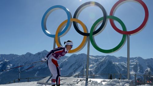 È di Marit Bjørgen il primo oro dello sci di fondo a Sochi