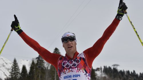 Dario Cologna vince l’oro olimpico nello skiathlon