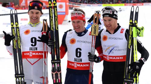 Simon Ammann vince la qualificazione su Normal Hill. Tutti gli italiani superano il 'taglio'