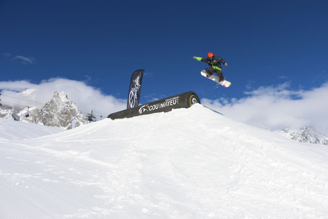 Snowpark Courmayeur i vostri trick con vista Monte Bianco