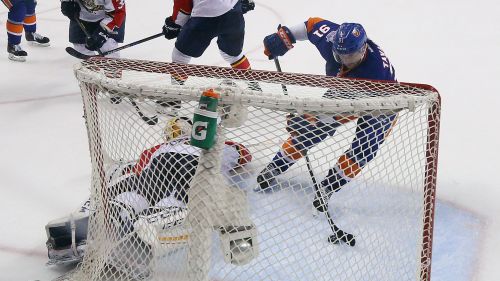 NHL: gara 6 dice Capitals, Stars e Islanders. Chicago allunga la serie