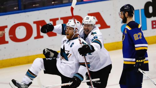 NHL: Sharks e Lightning a un passo dalla finale