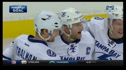 Steven stamkos segna il punto numero 500