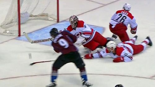 Mcdavid in goal per gli oilers