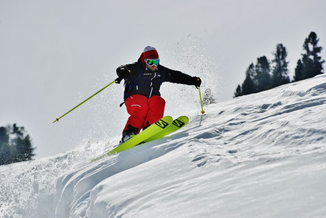 NEVEITALIA TEST 2014-2015 Pampeago
 Foto: Enrico Pozzi www.fotopozzi.com
 Camera: Nikon D800
 Skier: Andrea Bergamasco