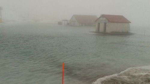 Inverno fantasma e disgelo precoce: la stazione di Campocatino diventa un lago