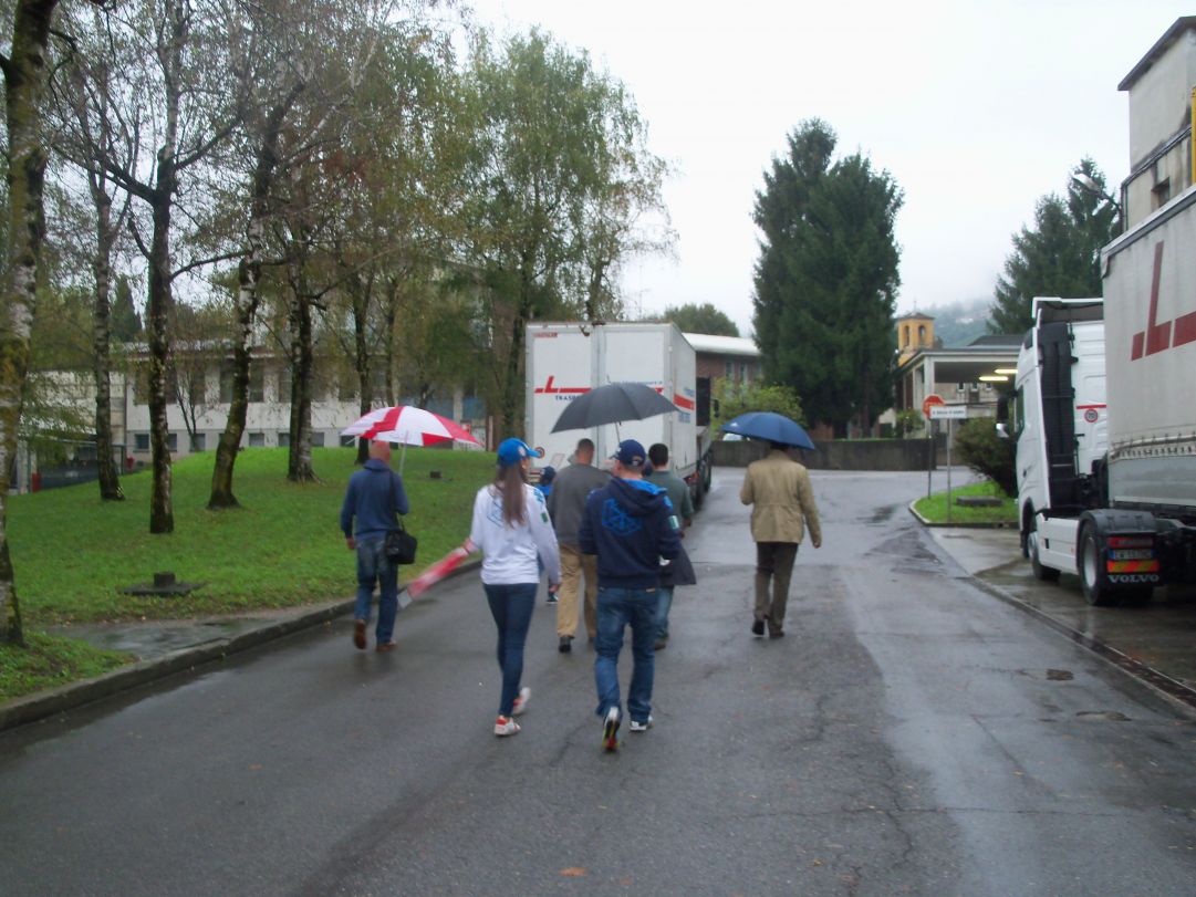 Tempo inclemente su Lecco, ma nonostante la pioggia Lisa Vittozzi e Lukas Hofer non hanno bisogno di ombrelli