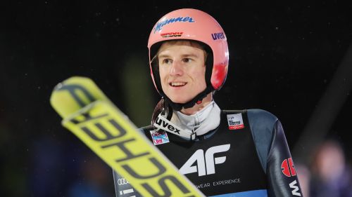 Karl Geiger si impone nella qualificazione di Garmisch, bene Cecon che sarà in gara domani