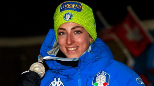 Biathlon: secondo posto e pettorale giallo per Lisa Vittozzi nella Sprint di Kontiolahti vinta da Hauser