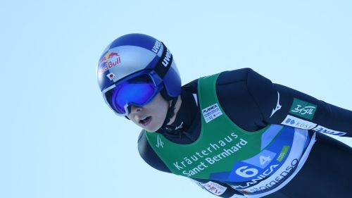 Salto con gli sci: Ryoyu Kobayashi più forte del vento, a Lahti è trionfo del concorde davanti a Kraft