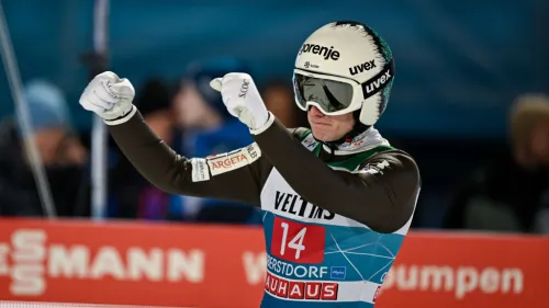 Anze Lanisek si prende la vittoria sul Large Hill di Falun, battuto Embacher in un finale thrilling