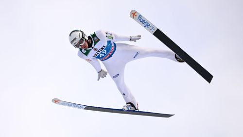 Salto con gli sci: Domen Prevc e Zajc dominano la prova a coppie di Oberstdorf, 8a l'Italia