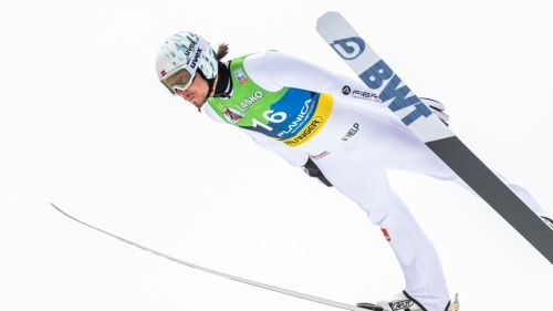 Salto con gli sci: Johann Andre Forfang firma il record del trampolino e trionfa a Willingen, Insam ottimo 16°