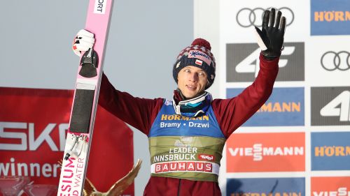 Dawid Kubacki batte Kobayashi in un duello stellare e firma la doppietta a Titisee-Neustadt