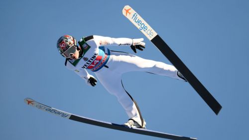 E' tripudio norvegese a Vikersund, Marius Lindvik è il nuovo campione del mondo di volo con gli sci