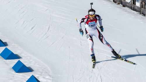 Mikaela Shiffrin comanda la prima manche dello slalom in notturna di Flachau