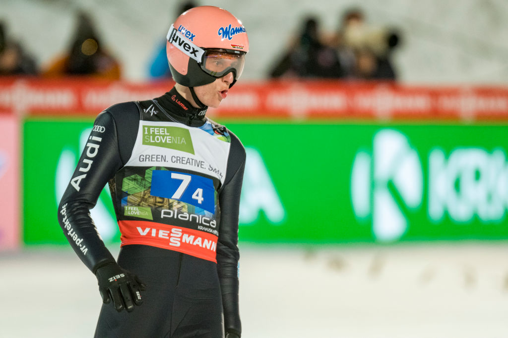 Karl Geiger inizia la Tournée dei quattro Trampolini con il botto, battuti Stoch e Lindvik