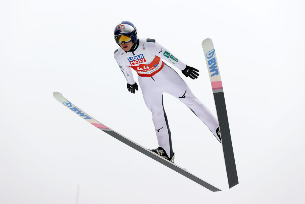 Salto con gli sci: Ryoyu Kobayashi detta legge anche nella qualificazione di Engelberg, assente l'Italia,