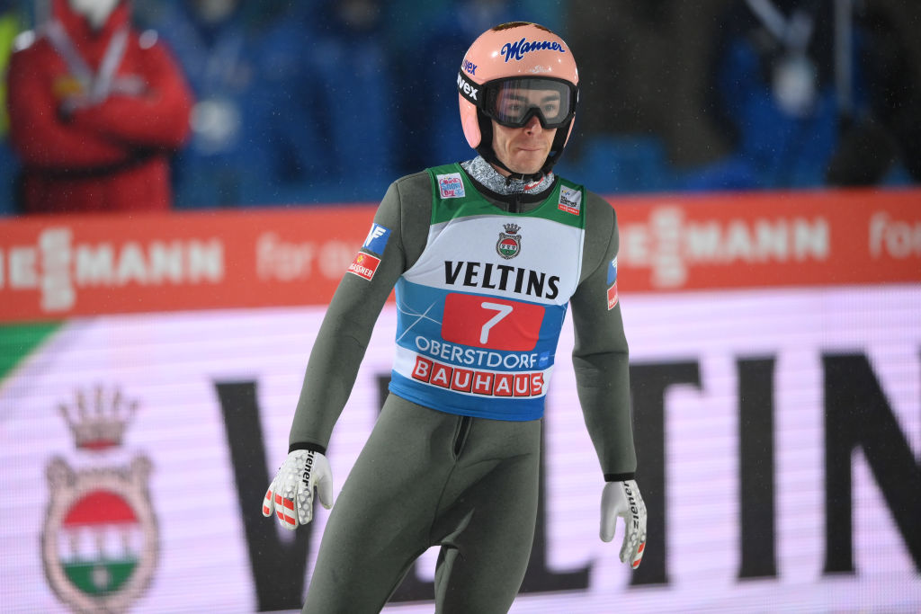 Salto con gli sci: Kraft trascina l’Austria alla vittoria nella prova a squadre di Lahti, Slovenia beffata