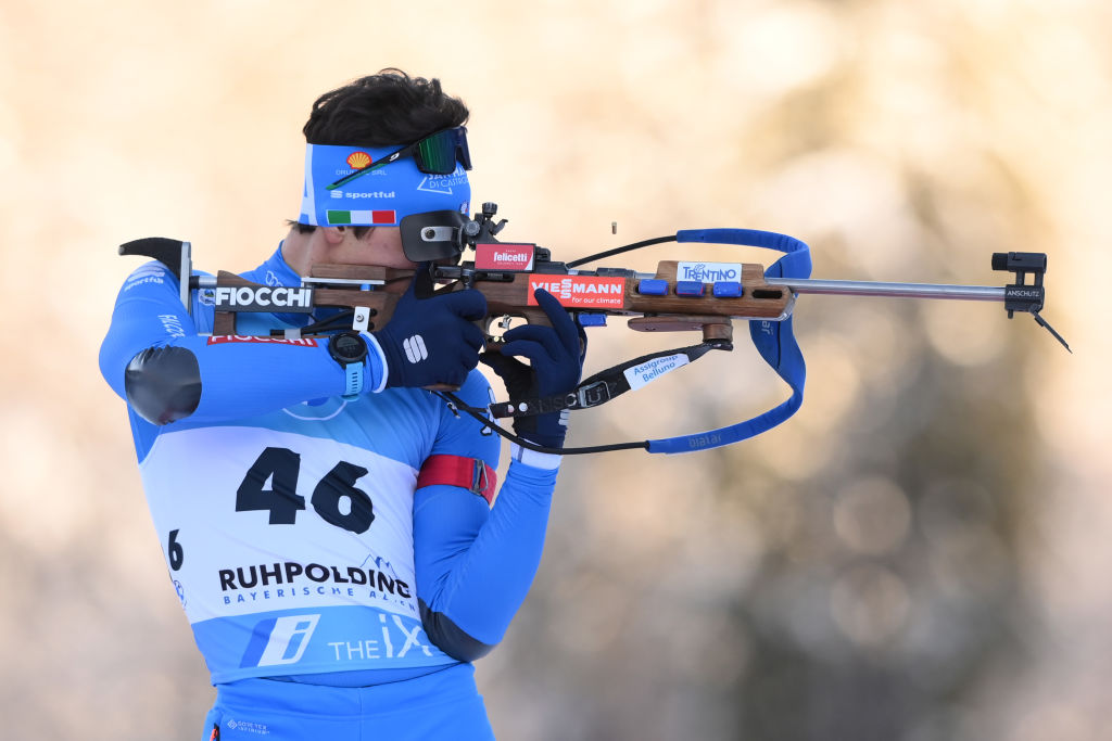 Giacomel con il pettorale blu per giocarsi il primato di miglior giovane, alle 15:15 il via della Sprint maschile di Oslo