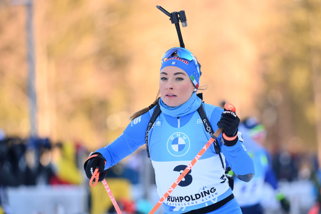 Biathlon, classement Coupe du monde après Antholz.  Dorothea Wierer 6e au général et dossard rouge à Mass